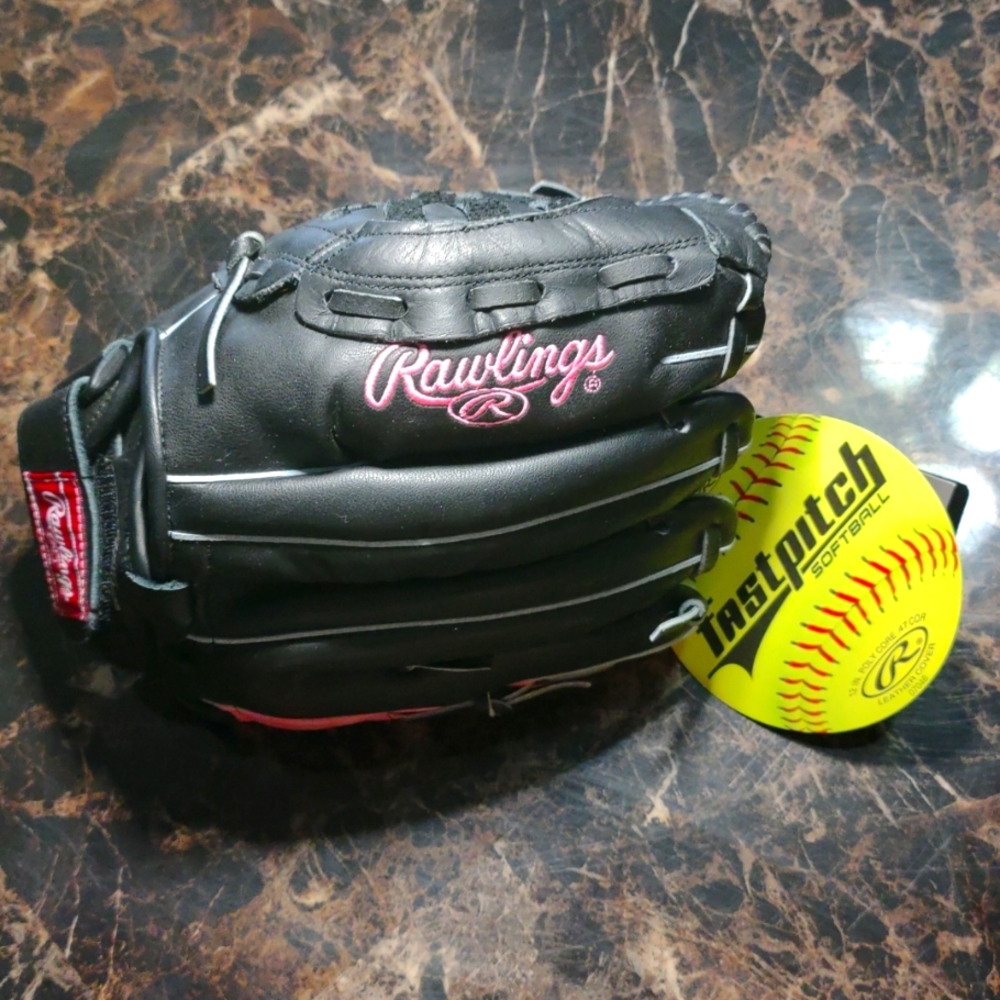 Rawlings Right Hand Glove (left hand throw)